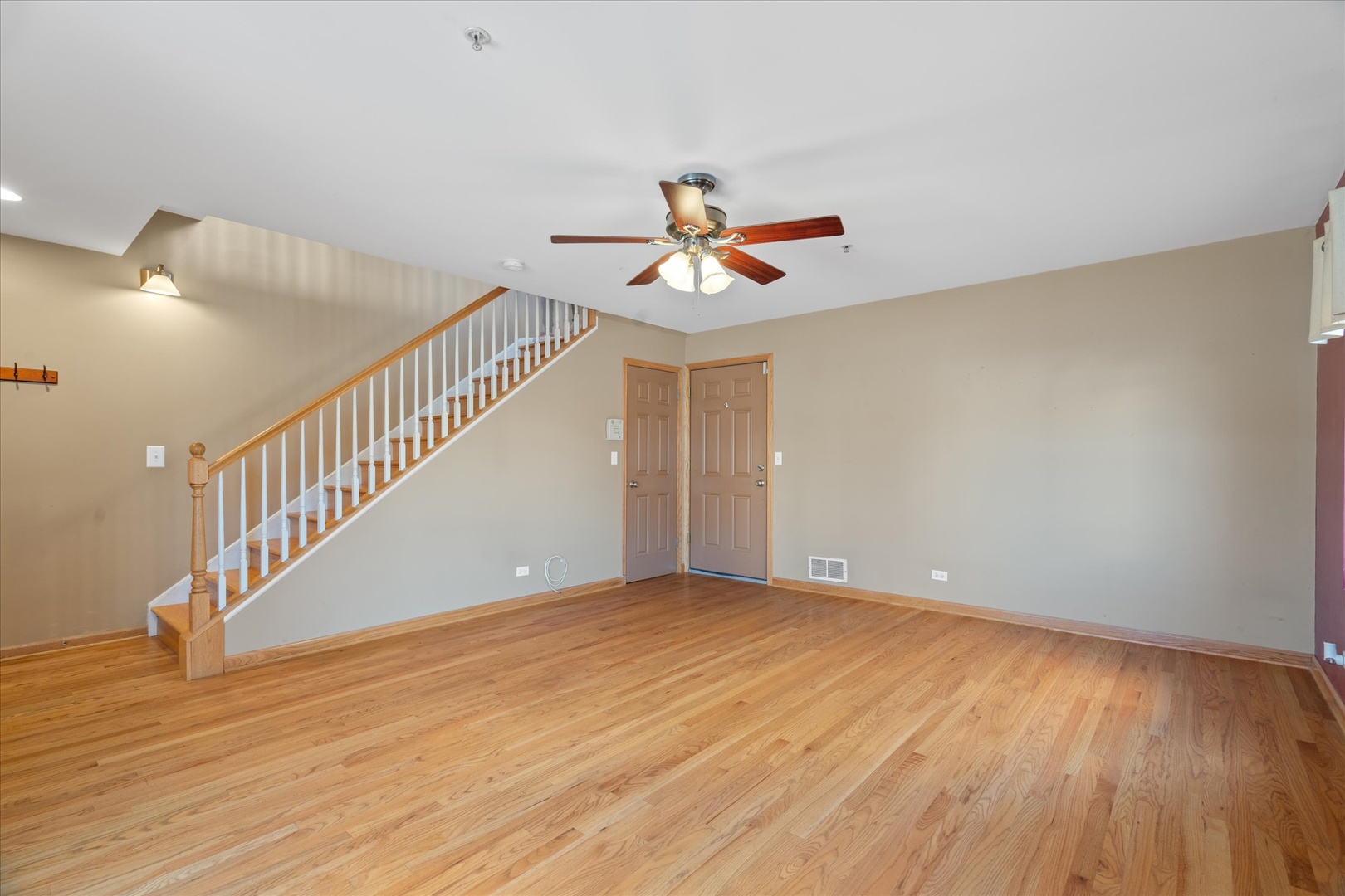 8900 31st Street, Unit 9 Brookfield, IL 60513 - Photo 4 of 21