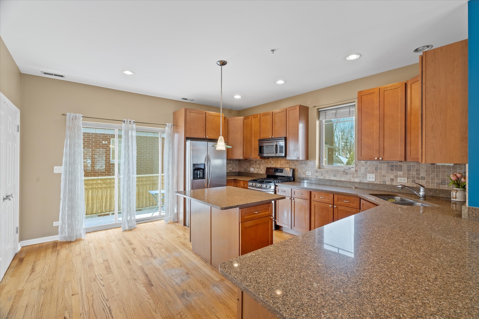 8900 31st Street, Unit 9 Brookfield, IL 60513 - Photo 9 of 21