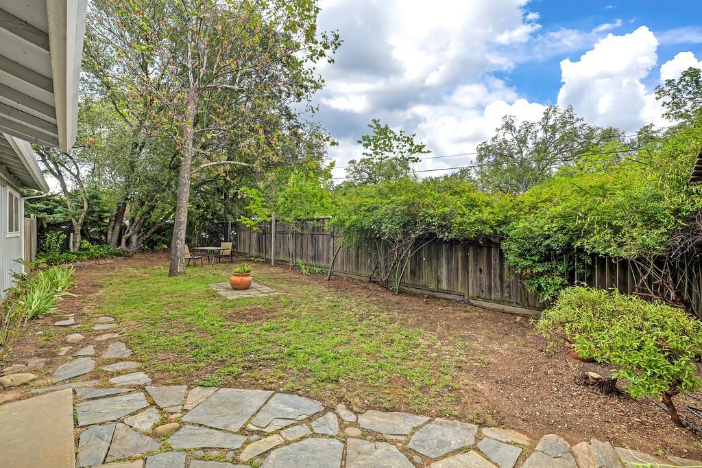 6689 Rhodes Avenue Placerville, CA 95667 - Photo 10 of 60