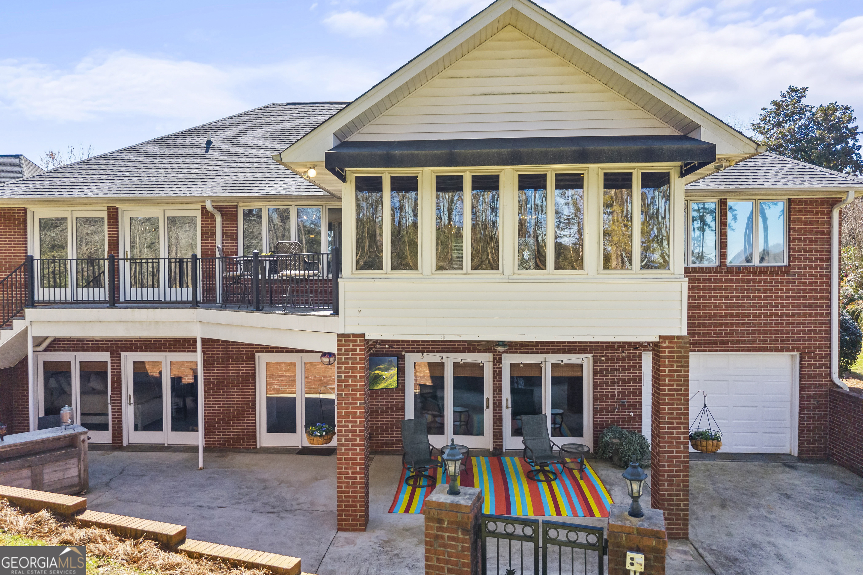 424 Capri Point Lavonia, GA 30553 - Photo 2 of 59