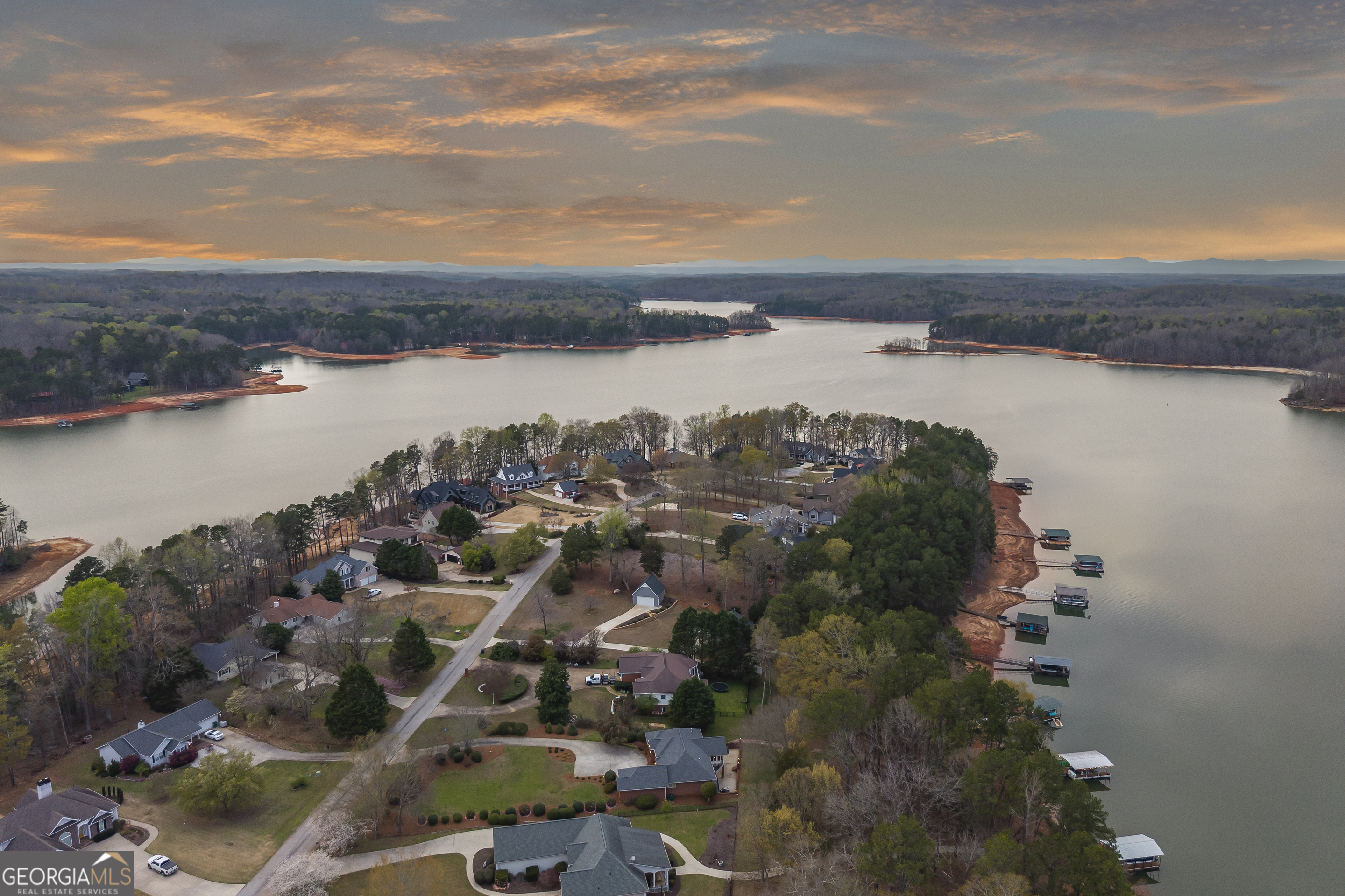 424 Capri Point Lavonia, GA 30553 - Photo 5 of 59