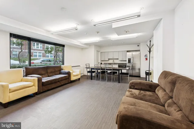 $1,900 | 5410 Connecticut Avenue Northwest, Unit 315, Washington, DC 20015