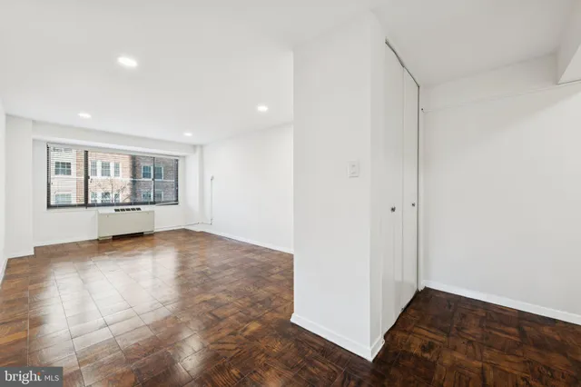 $1,900 | 5410 Connecticut Avenue Northwest, Unit 315, Washington, DC 20015