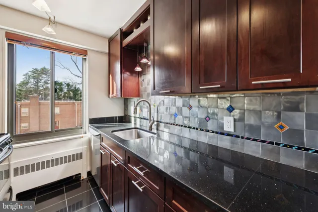 $1,900 | 5410 Connecticut Avenue Northwest, Unit 315, Washington, DC 20015