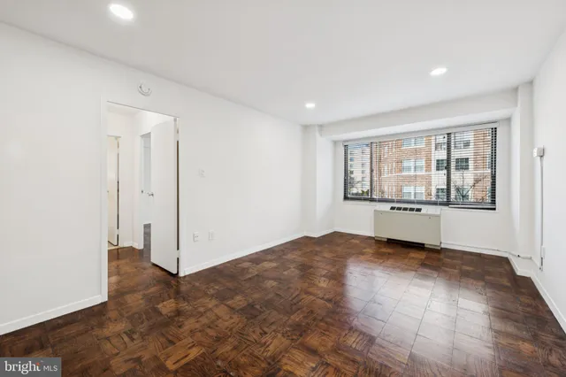 $1,900 | 5410 Connecticut Avenue Northwest, Unit 315, Washington, DC 20015