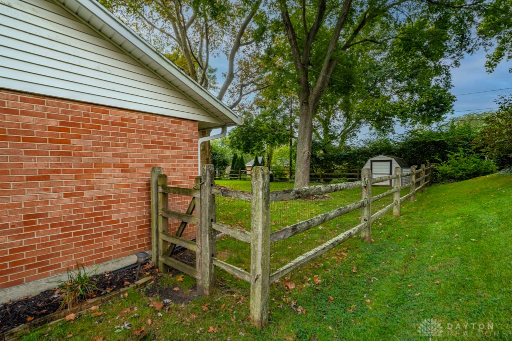 2422 Hemphill Road Kettering, OH 45440 - Photo 36 of 46