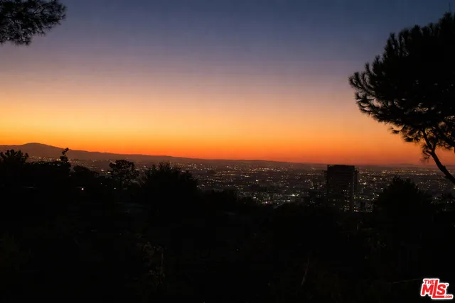 $12,995 | 9305 Beverlycrest Drive, Los Angeles, CA 90210