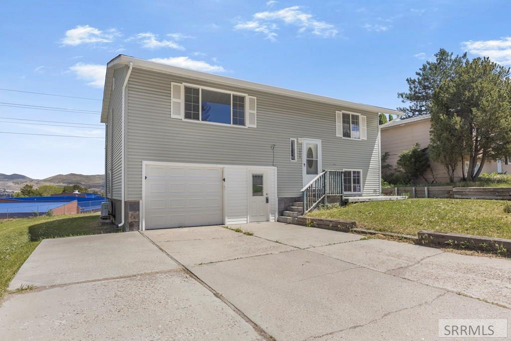 1066 Rocky Point Road Pocatello, ID 83204 - Photo 3 of 34
