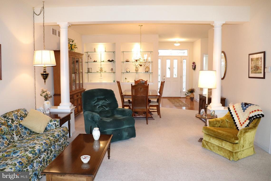 305 Stone Creek Road Lancaster, PA 17603 - Photo 7 of 33 Living & Dining Rooms