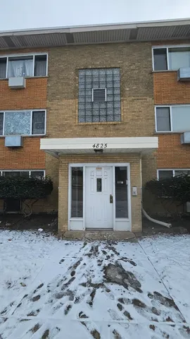 $1,050 | 4825 West 31st Street, Unit 3W, Cicero, IL 60804