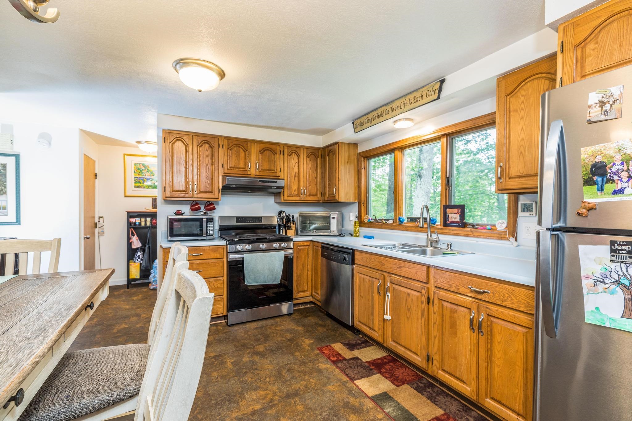 1422 State Road Eliot, ME 03903 - Photo 3 of 38