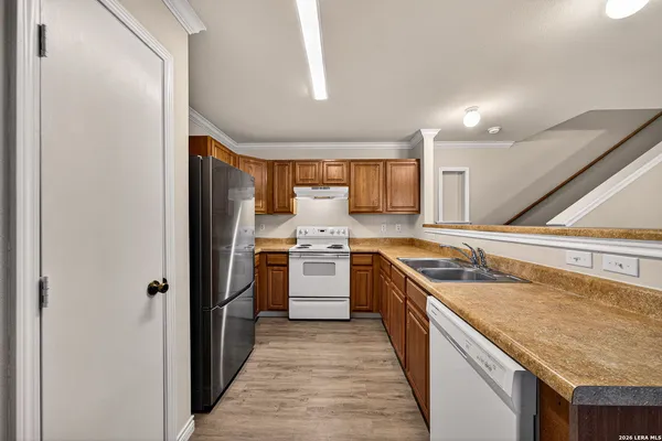 $1,400 | 5015 Summit Pass, Unit 2, San Antonio, TX 78229