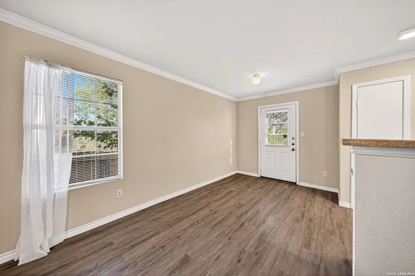 $1,400 | 5015 Summit Pass, Unit 2, San Antonio, TX 78229