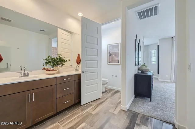 $2,400 | 8259 East Pr Avenue, Mesa, AZ 85212