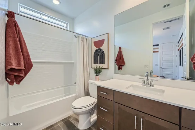 $2,400 | 8259 East Pr Avenue, Mesa, AZ 85212