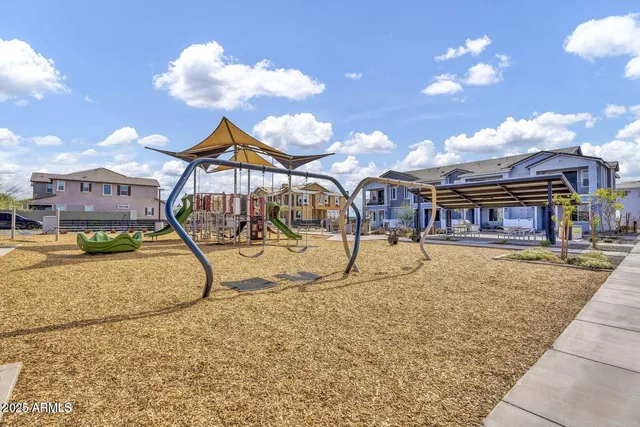 $2,400 | 8259 East Pr Avenue, Mesa, AZ 85212