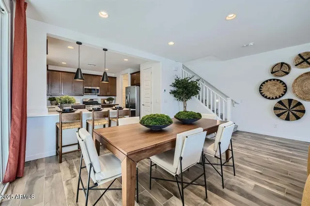 $2,400 | 8259 East Pr Avenue, Mesa, AZ 85212