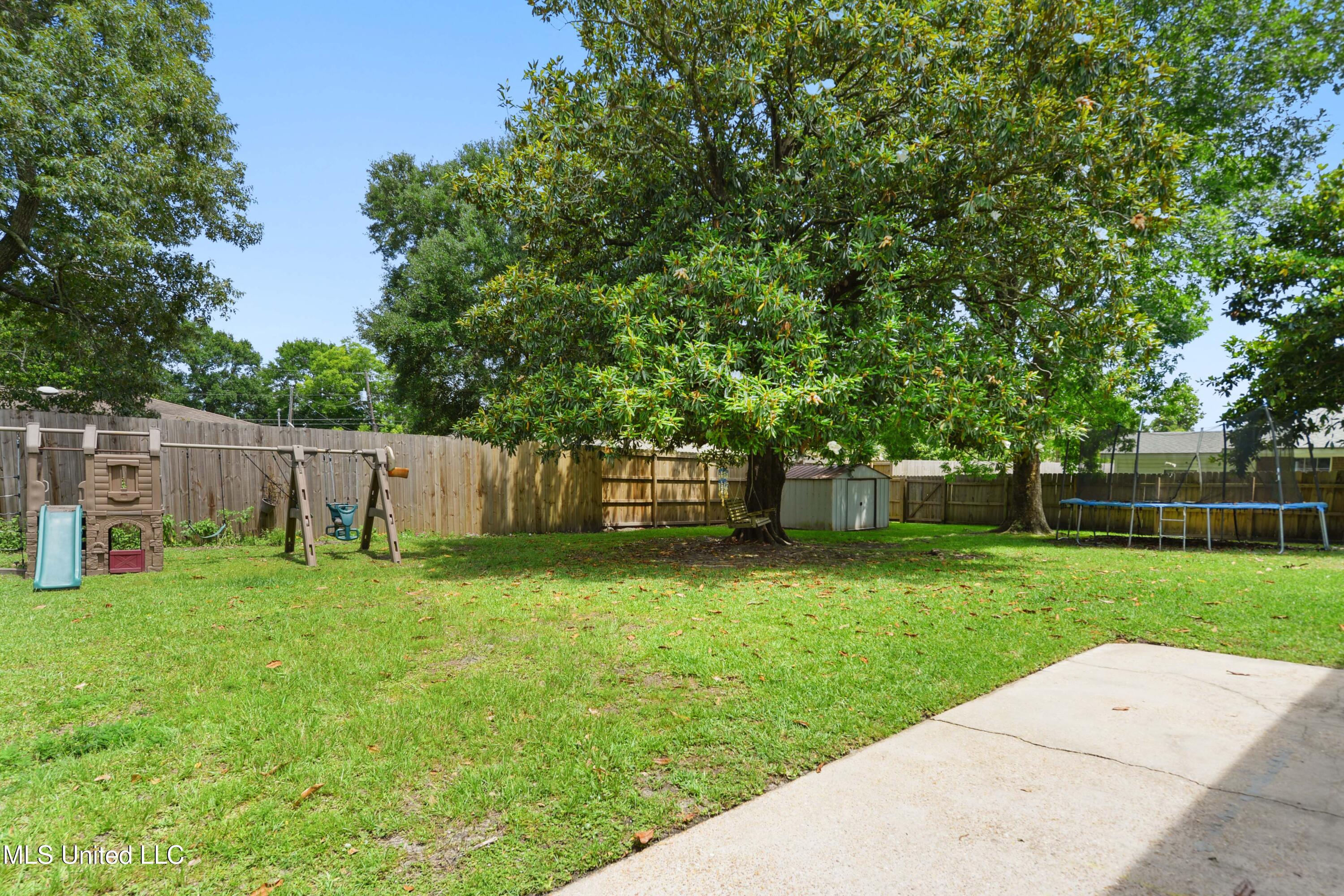 122 Pitcher Point Long Beach, MS 39560 - Photo 24 of 28 023