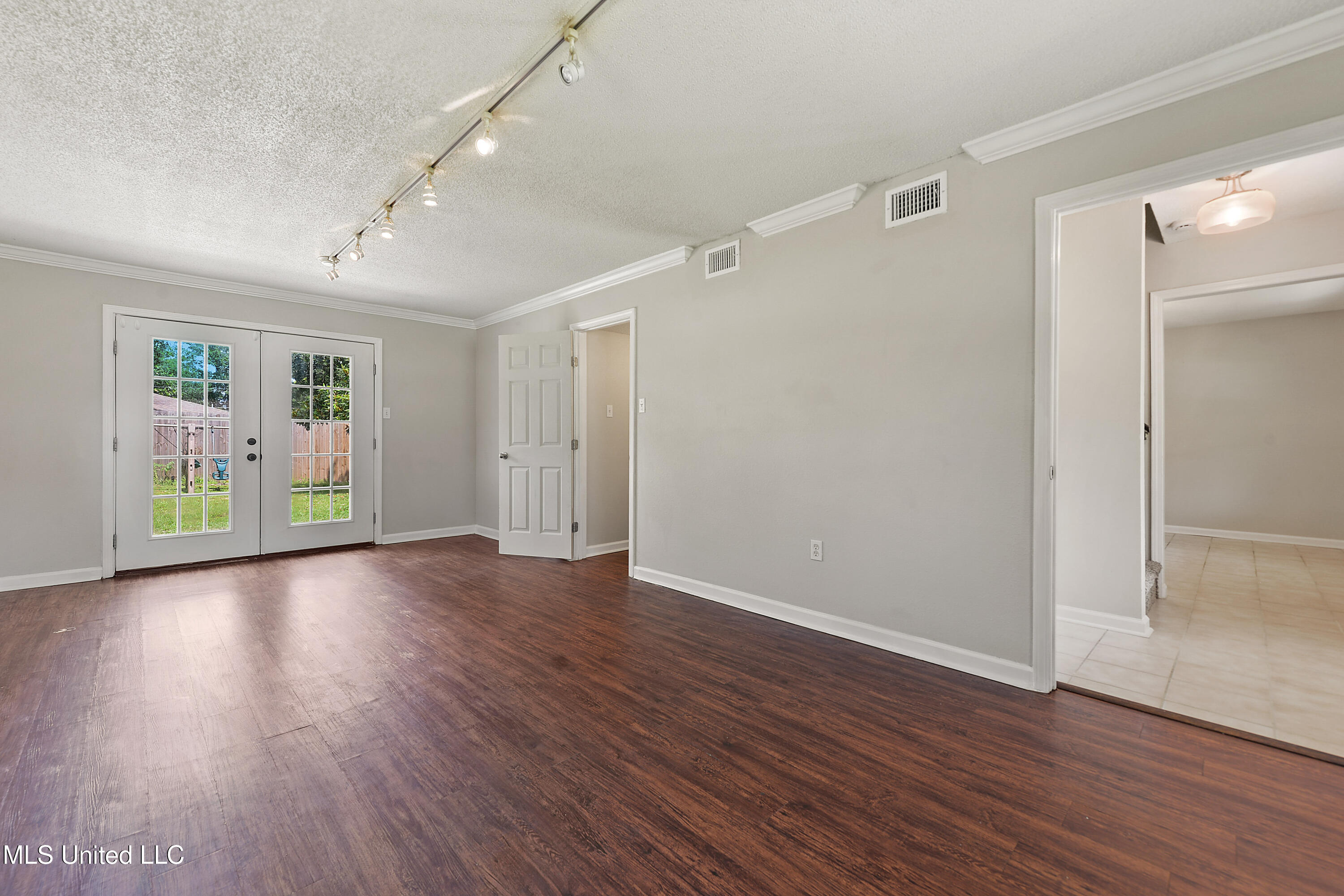 122 Pitcher Point Long Beach, MS 39560 - Photo 5 of 28 004
