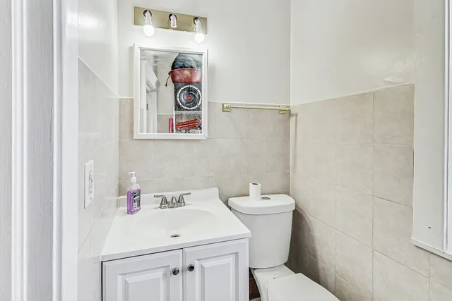 $799,888 | 2215 West Lawrence Avenue, Chicago, IL 60625