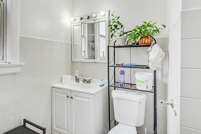 $799,888 | 2215 West Lawrence Avenue, Chicago, IL 60625