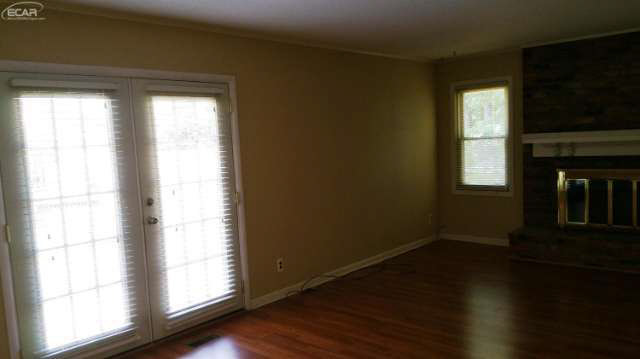 5334 Copley Square Road Grand Blanc, MI 48439 - Photo 3 of 22 21180809-2.JPG