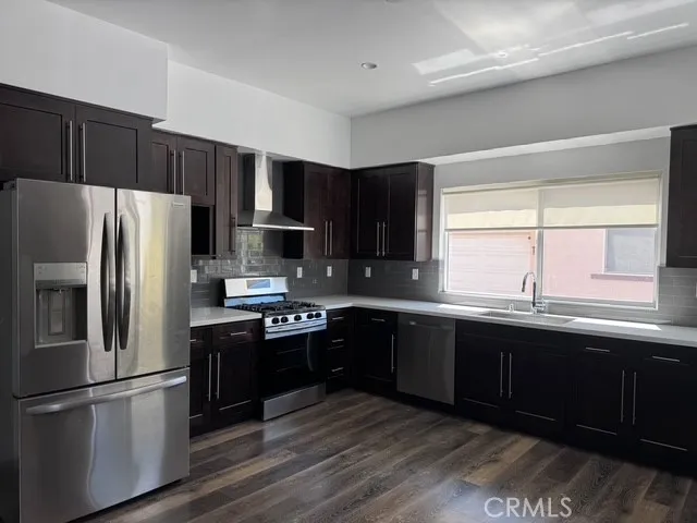 $889,000 | 9237 Wakefield Avenue, Unit 6, Panorama City, CA 91402