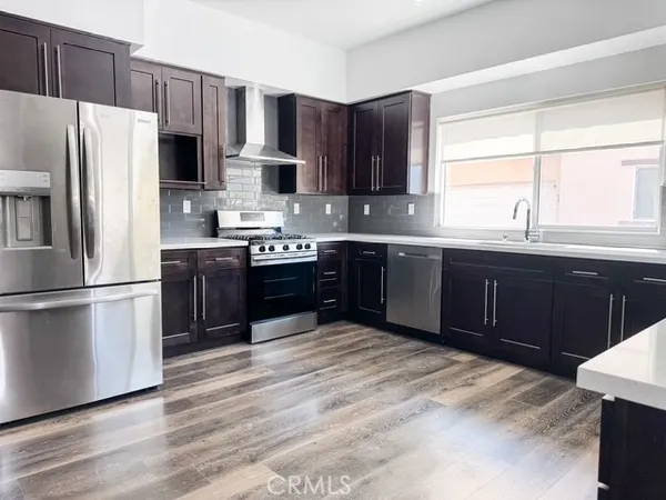 $889,000 | 9237 Wakefield Avenue, Unit 6, Panorama City, CA 91402