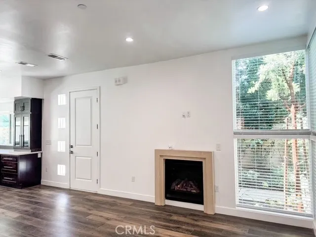 $889,000 | 9237 Wakefield Avenue, Unit 6, Panorama City, CA 91402