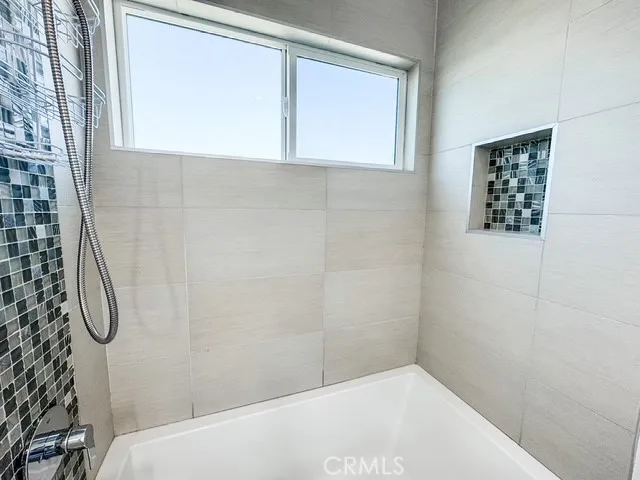 $889,000 | 9237 Wakefield Avenue, Unit 6, Panorama City, CA 91402