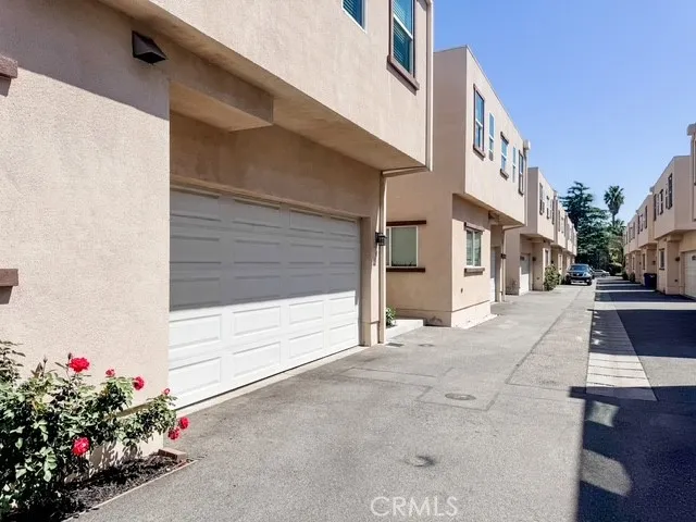 $889,000 | 9237 Wakefield Avenue, Unit 6, Panorama City, CA 91402