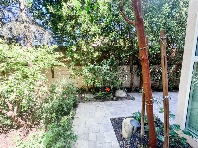 $889,000 | 9237 Wakefield Avenue, Unit 6, Panorama City, CA 91402