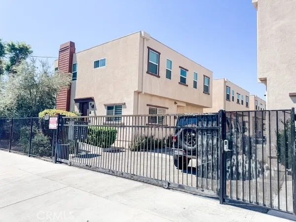 $889,000 | 9237 Wakefield Avenue, Unit 6, Panorama City, CA 91402