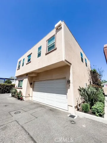 $889,000 | 9237 Wakefield Avenue, Unit 6, Panorama City, CA 91402