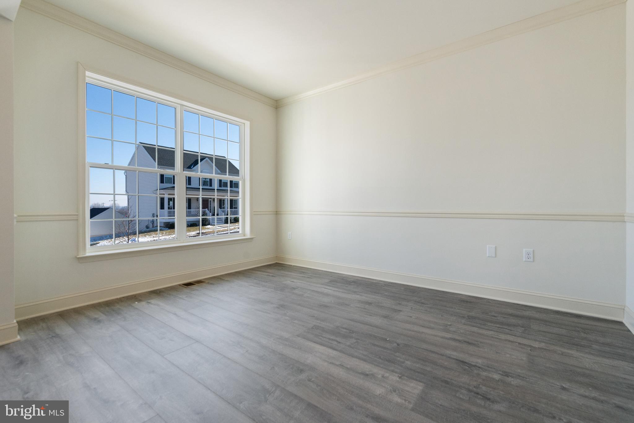 6 George Washington Way Spring City, PA 19475 - Photo 13 of 37 Living Room