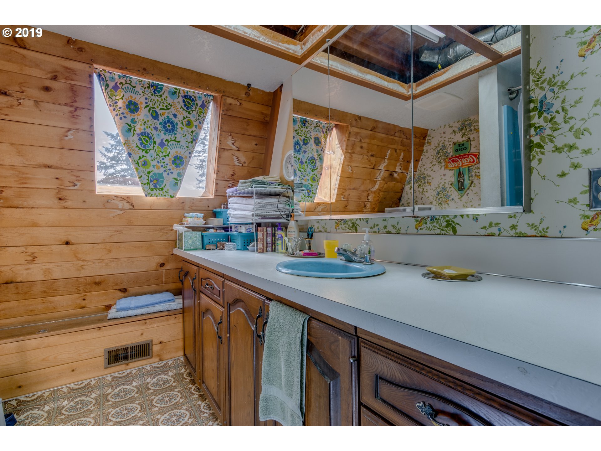 22555 Southeast Bornstedt Road Sandy, OR 97055 - Photo 19 of 32 a kitchen with a sink and a window