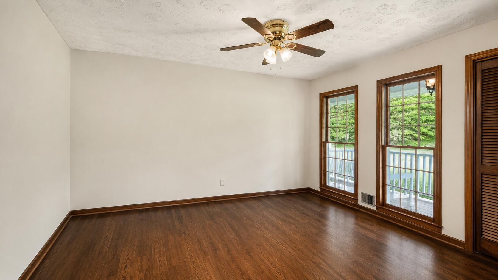 2197 Waring Road Northwest Dalton, GA 30721 - Photo 5 of 23 Livingroom
