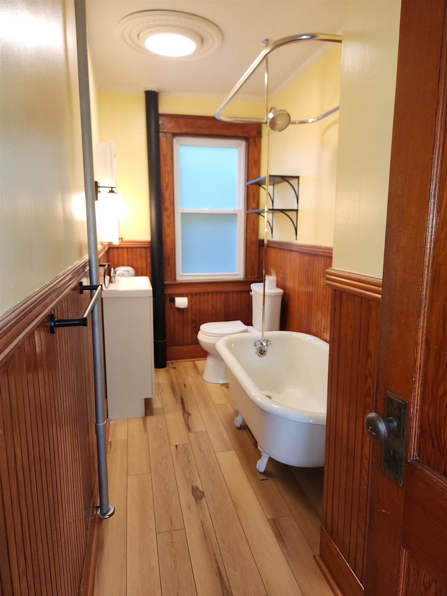 27 Spring Street Laconia, NH 03246 - Photo 9 of 12