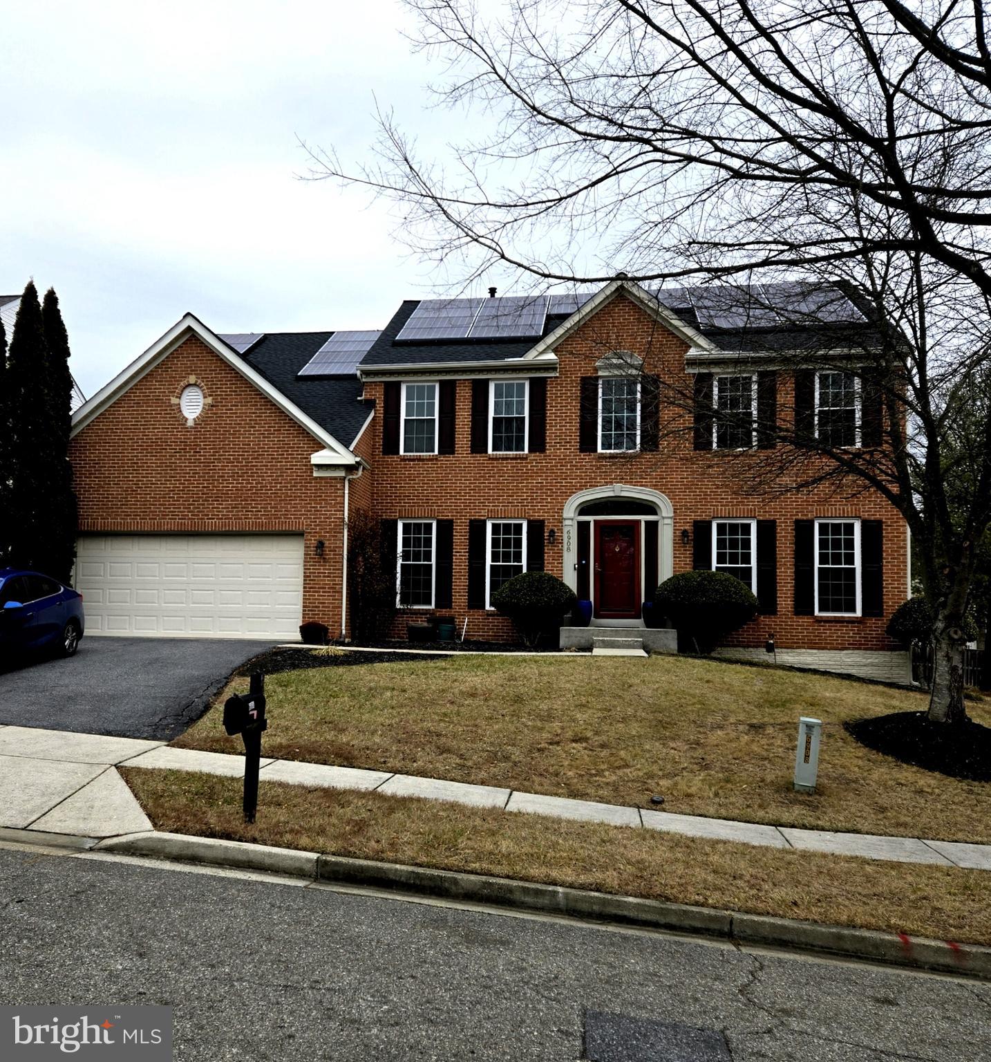 3 Level Detached Colonial Home