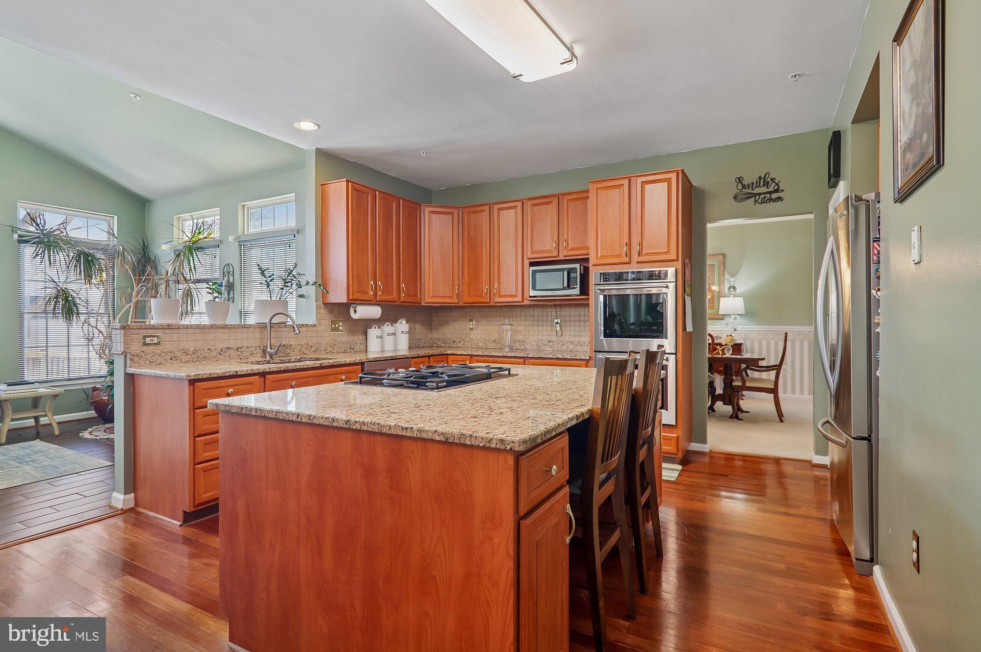 6908 Bitternut Court Fort Washington, MD 20744 - Photo 2 of 69 Chef Inspired Kitchen