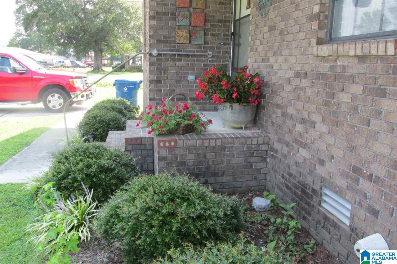 213-215 Adams Avenue Oneonta, AL 35121 - Photo 8 of 8