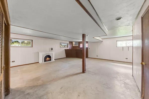 $335,000 | 151 Catalpa Avenue, Wood Dale, IL 60191