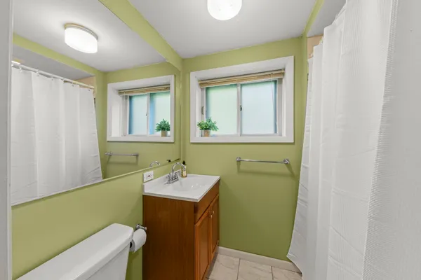 $335,000 | 151 Catalpa Avenue, Wood Dale, IL 60191