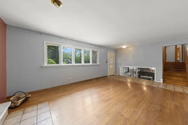 $335,000 | 151 Catalpa Avenue, Wood Dale, IL 60191