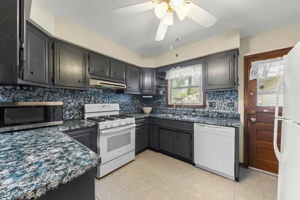 $335,000 | 151 Catalpa Avenue, Wood Dale, IL 60191