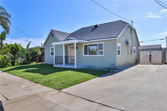 $639,000 | 922 West School Street, Compton, CA 90220