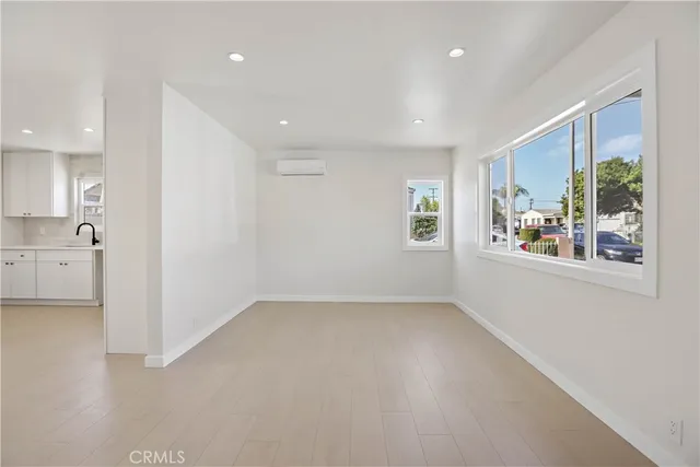 $683,000 | 922 West School Street, Compton, CA 90220