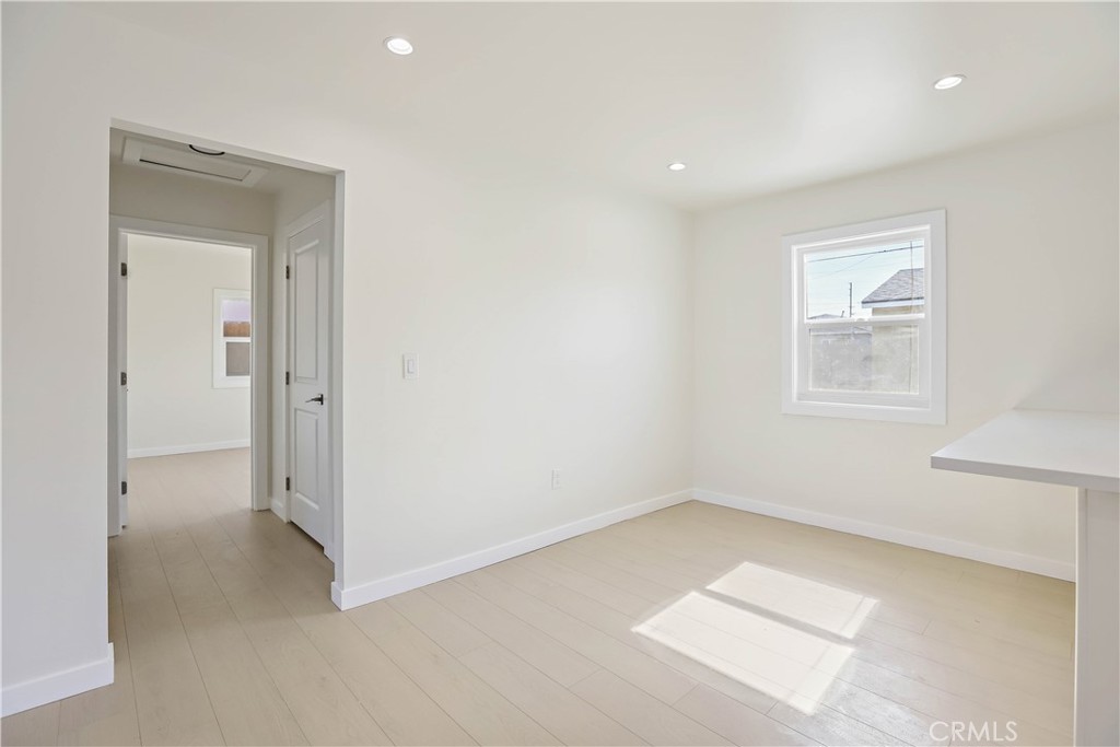 922 West School Street Compton, CA 90220 - Photo 14 of 30