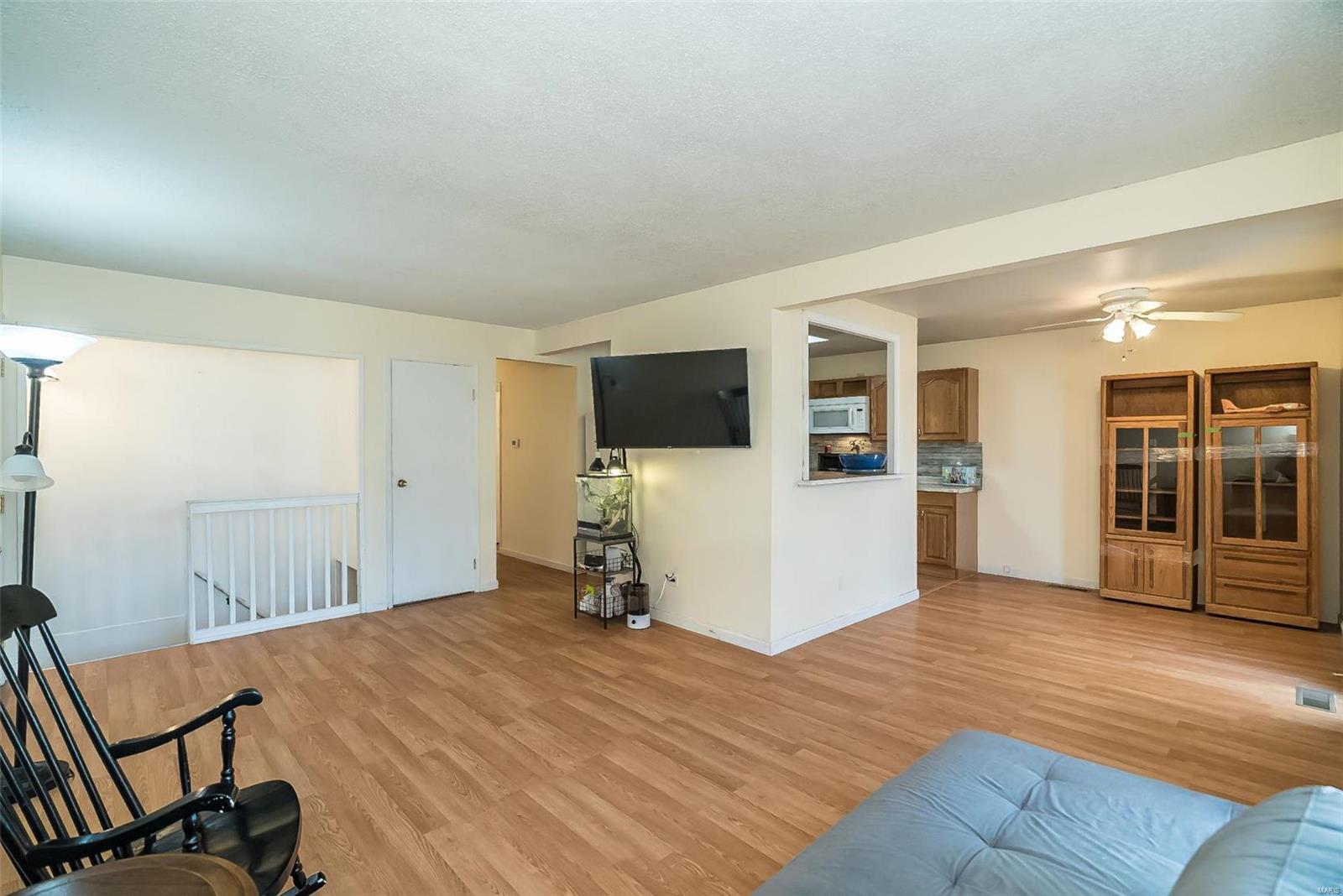 11 Hunting Creek Road St. Peters, MO 63376 - Photo 2 of 27