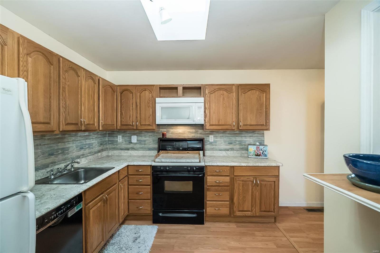 11 Hunting Creek Road St. Peters, MO 63376 - Photo 9 of 27